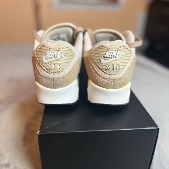 AIR Max 90 Premium Hemp Sand drift size 8 - Picture 4 of 6